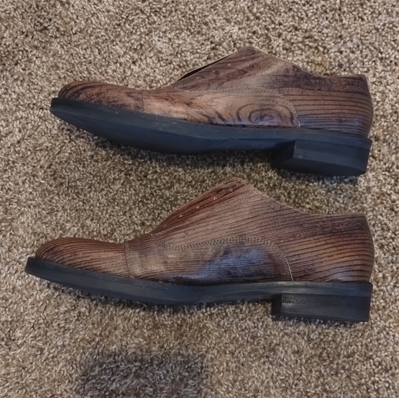 Enrico DelGatto NWOT brown wood embossed leather slip-on laceless loafers - Picture 5 of 13